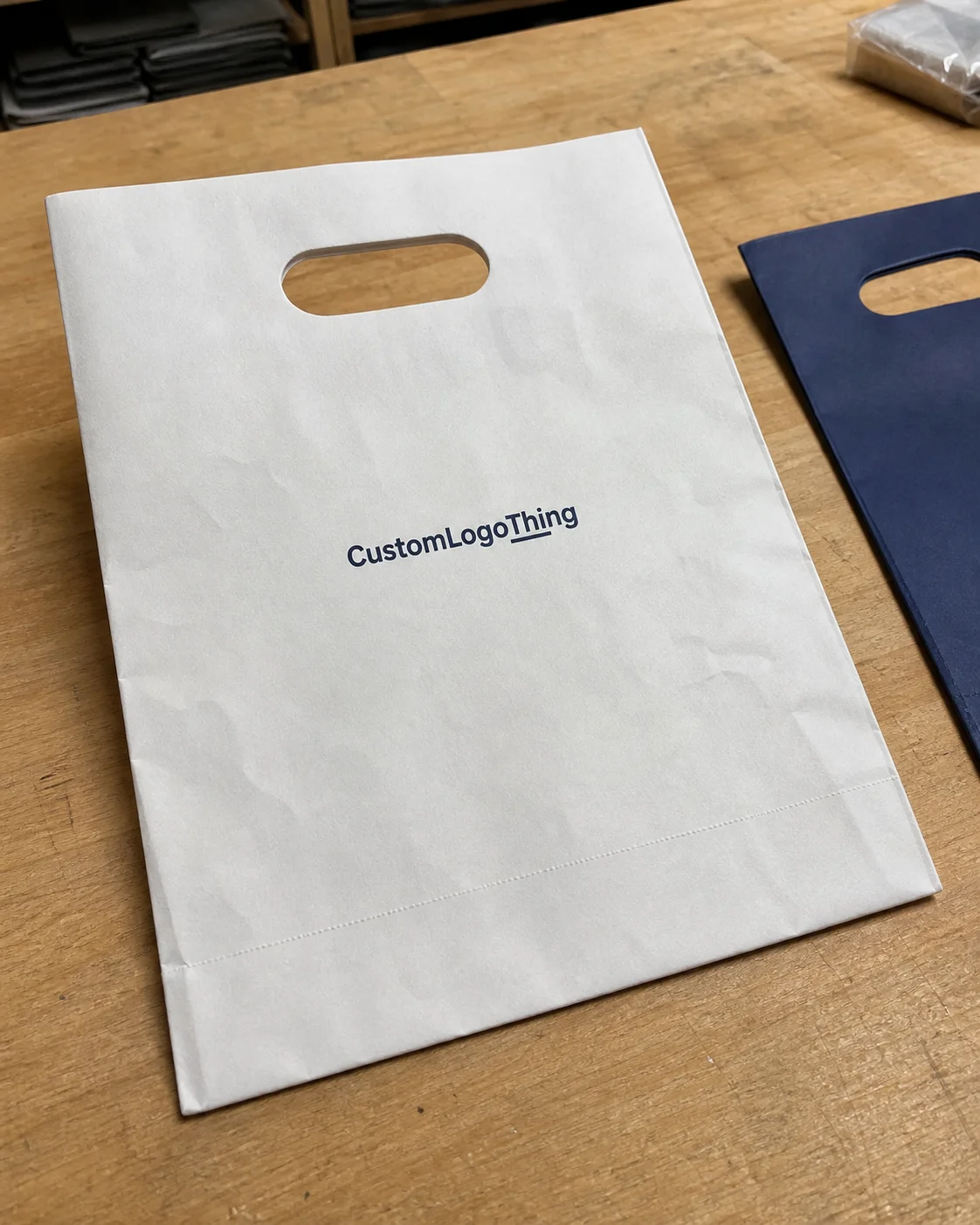 Die Cut Handle Bags for Corporate Buyers: MOQ Planning