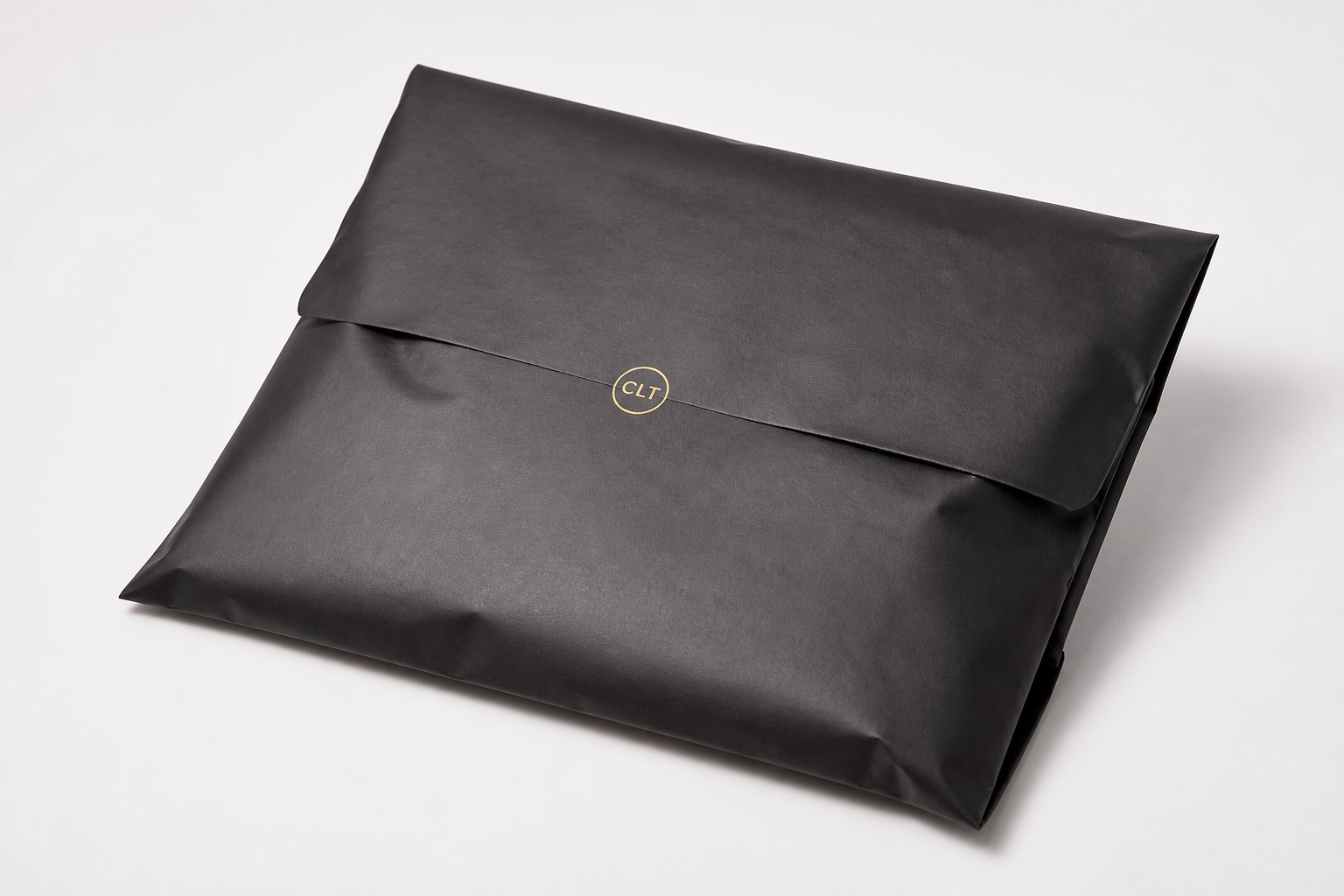 Logo Printed Apparel Mailers: Branding That Ships Well