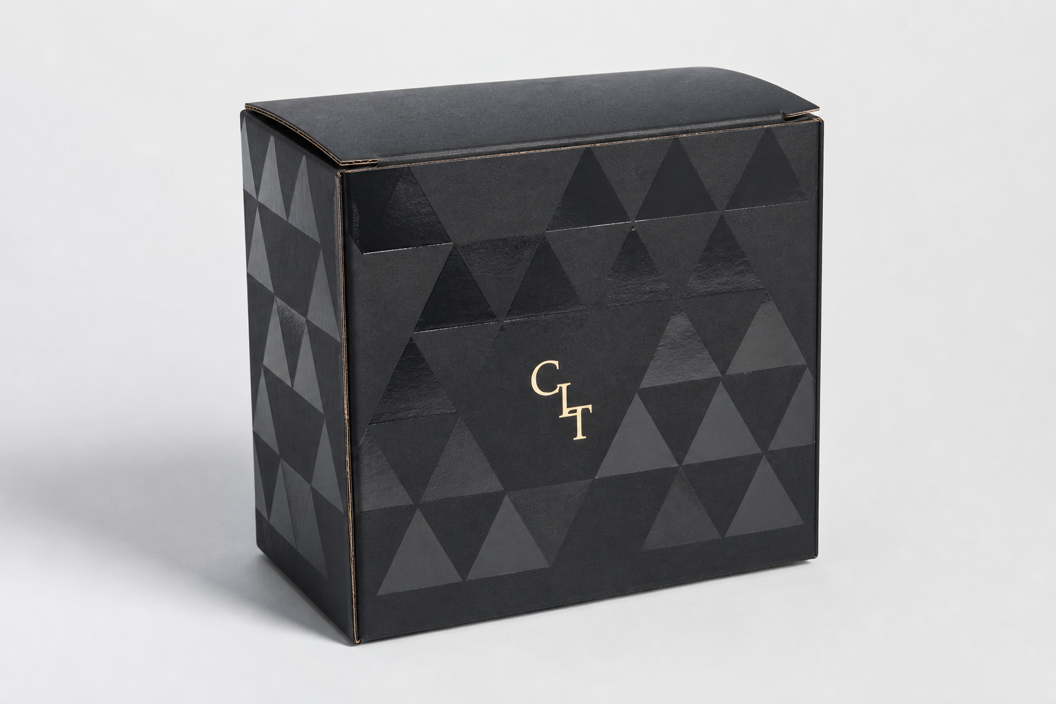 Custom Corrugated Boxes with Spot UV: Design, Cost, Fit