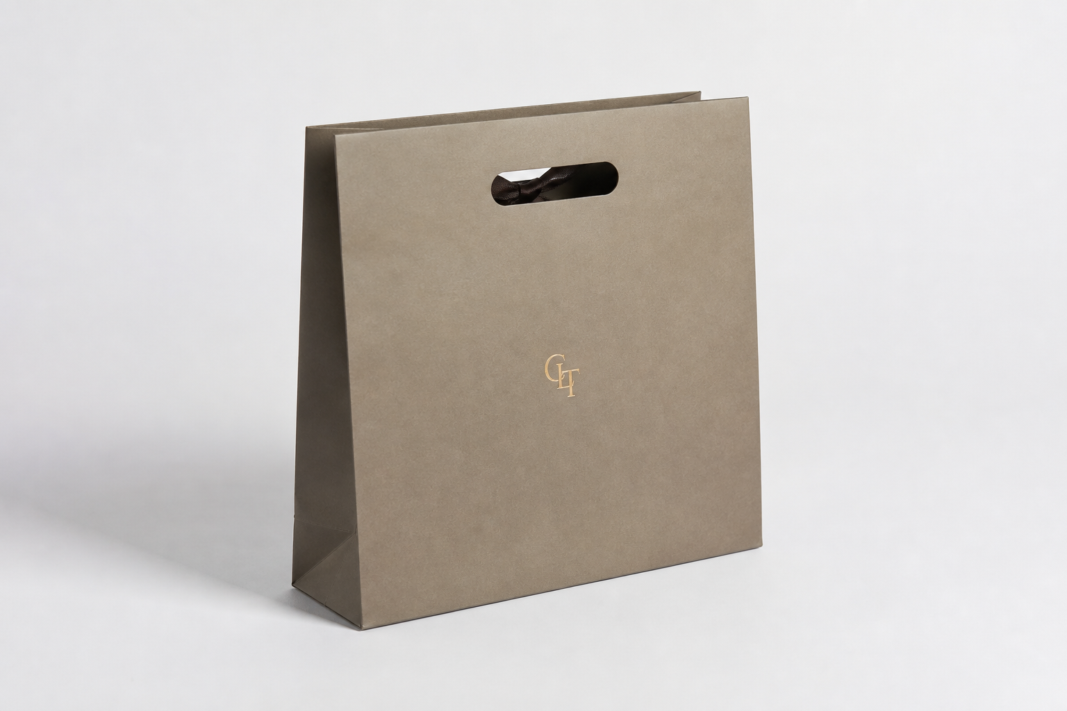 Branded Gift Bags with Logo: Paper Weight, Handles, and Retail Finish Options
