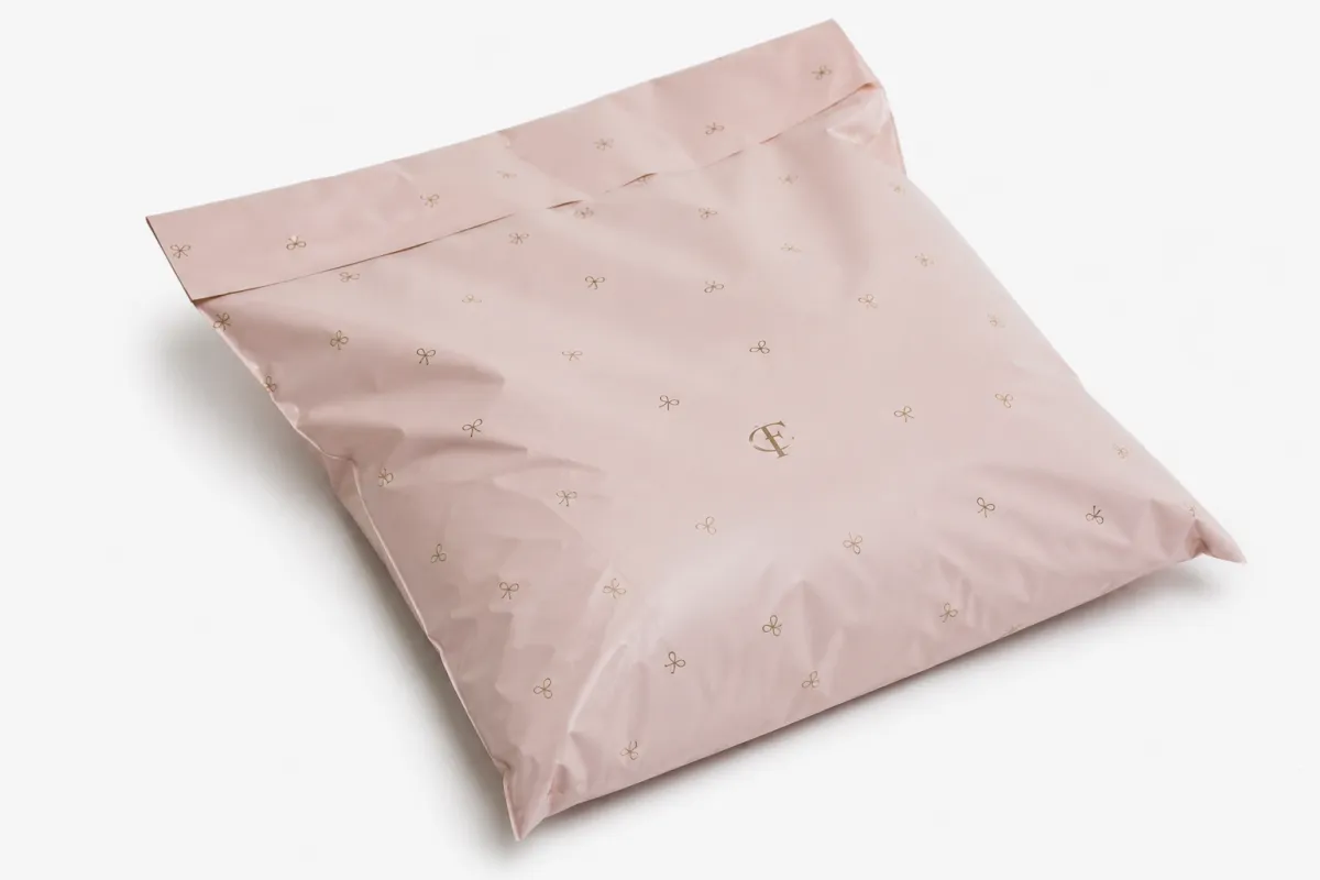Custom Printed Poly Mailers for Boutiques