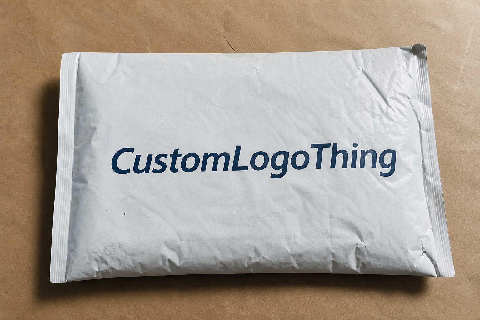 Shipping Envelopes for Branded Parcels: Material, Print, Proofing, and Reorder Risk