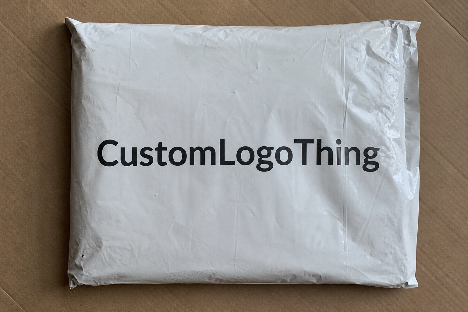 Custom Shipping Bags for Dropshippers: Film, Print, MOQ, and Carton Packing