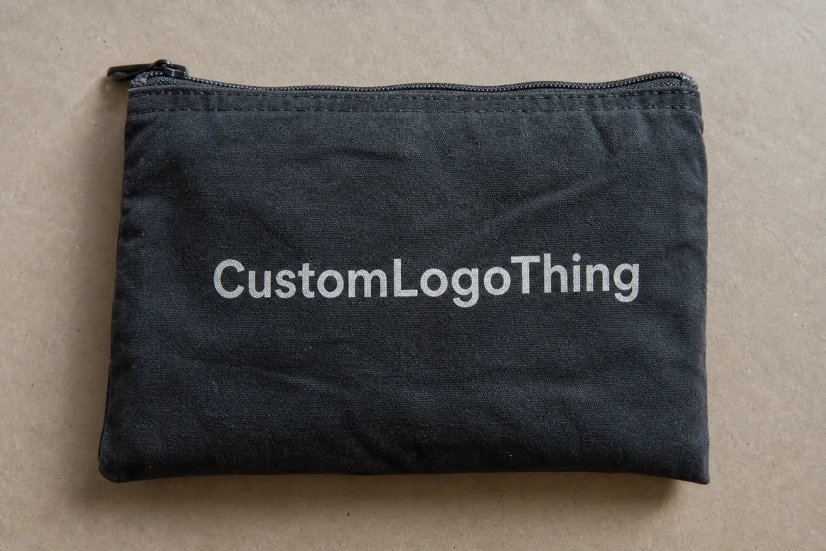 Custom Zip Pouches with Logo: Film, Print, MOQ, and Carton