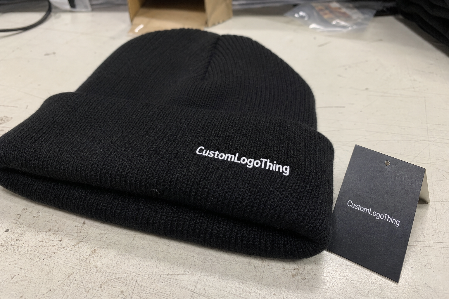 B2B Guide to Cuffed Knit Beanie Materials, Fit Specs, and Ordering