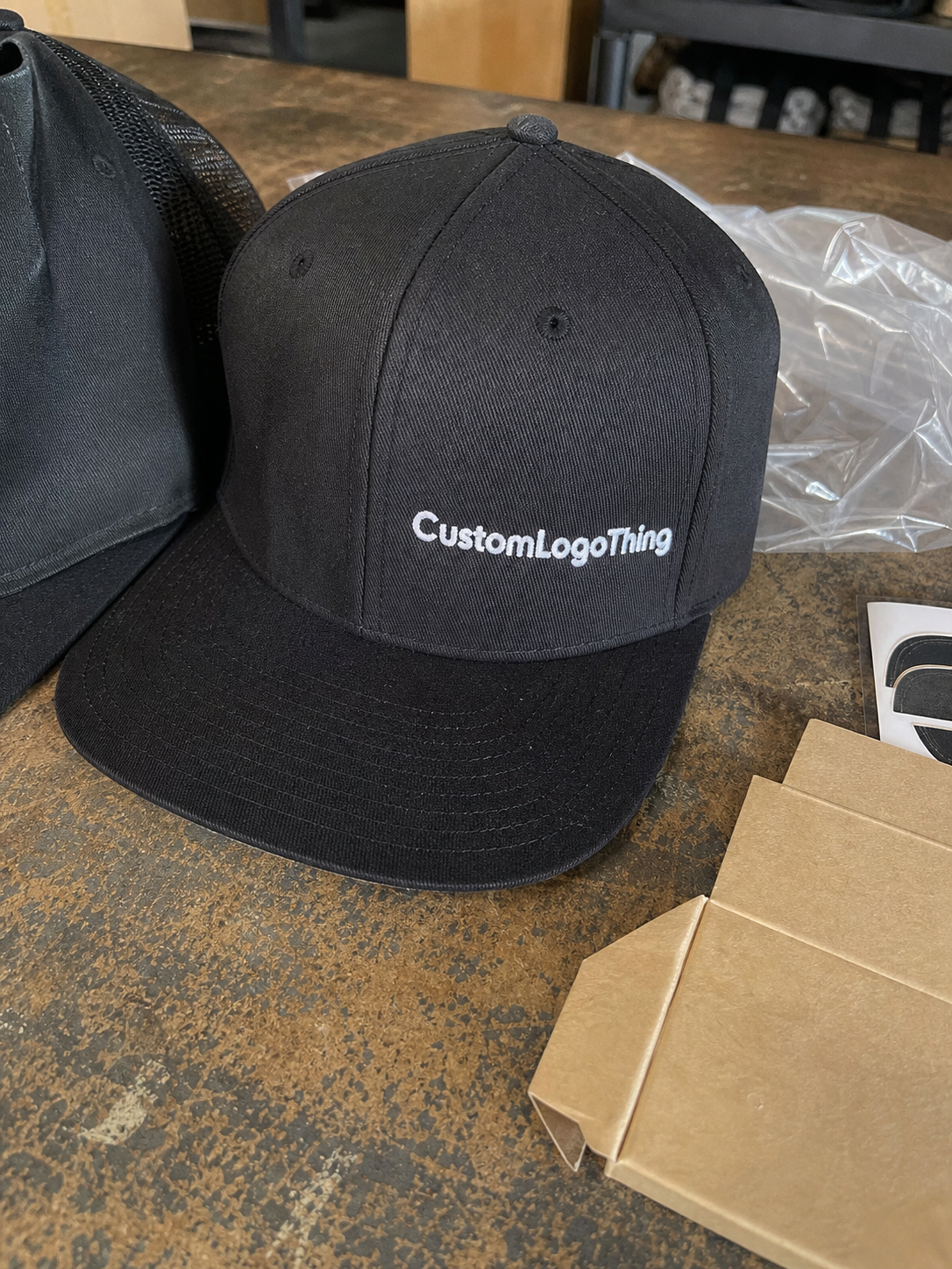 Snapback Caps MOQ Guide: Order Smarter, Cut Waste