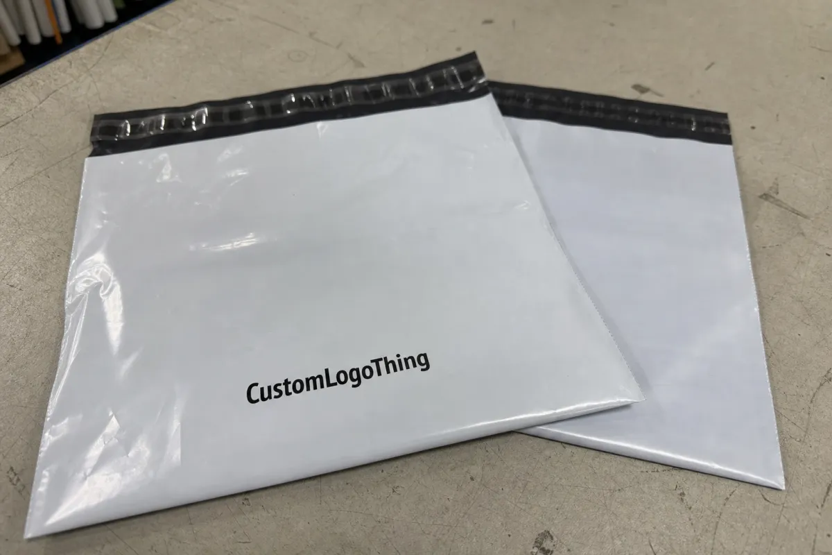 Restaurant Printed Poly Mailers Material Sample Guide