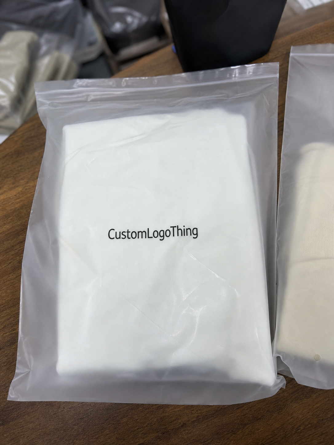 Frosted Zipper Bags Factory Quote for Custom Orders