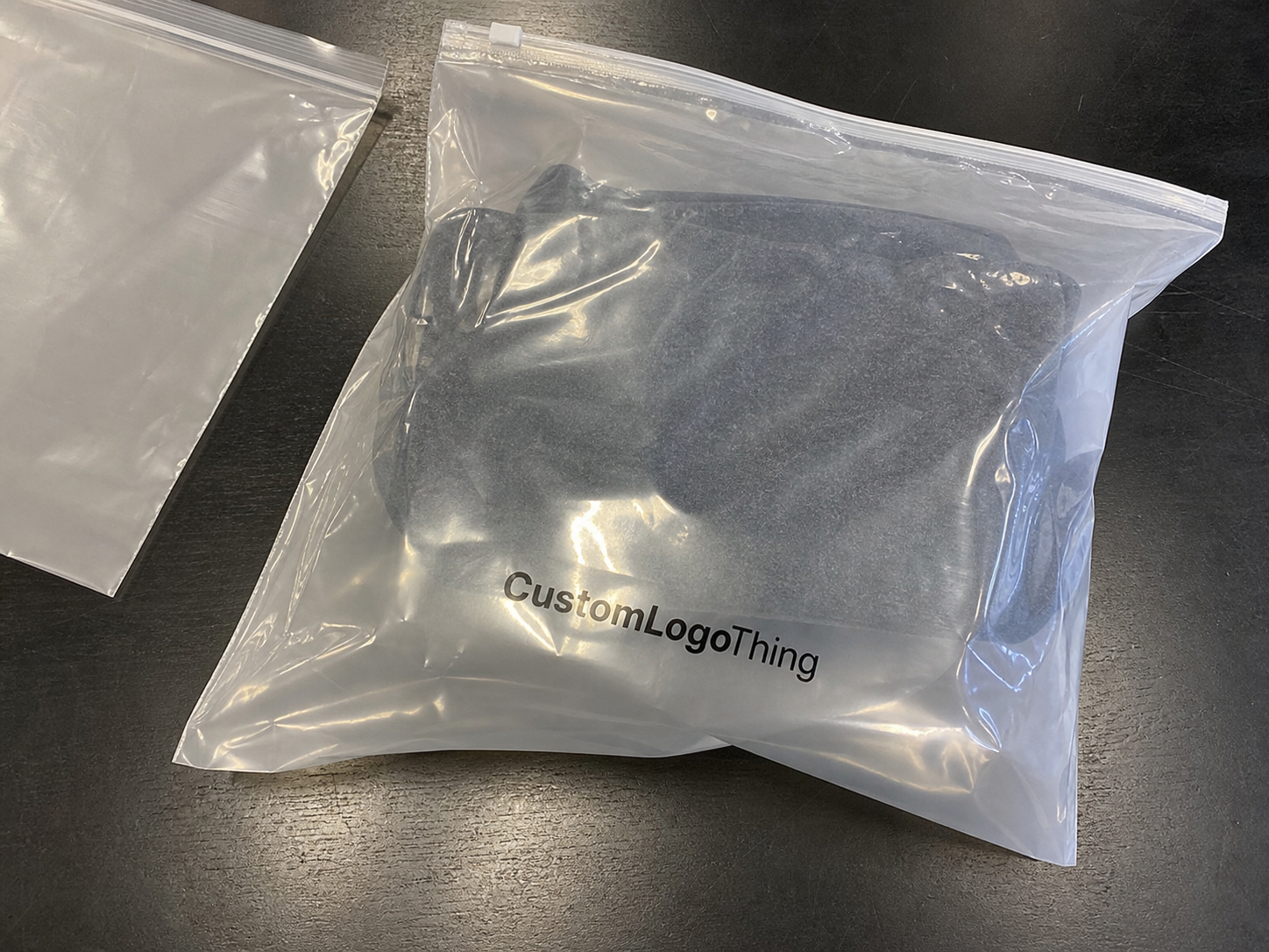 Clear Zipper Bags for Apparel Brands: MOQ Cost Guide