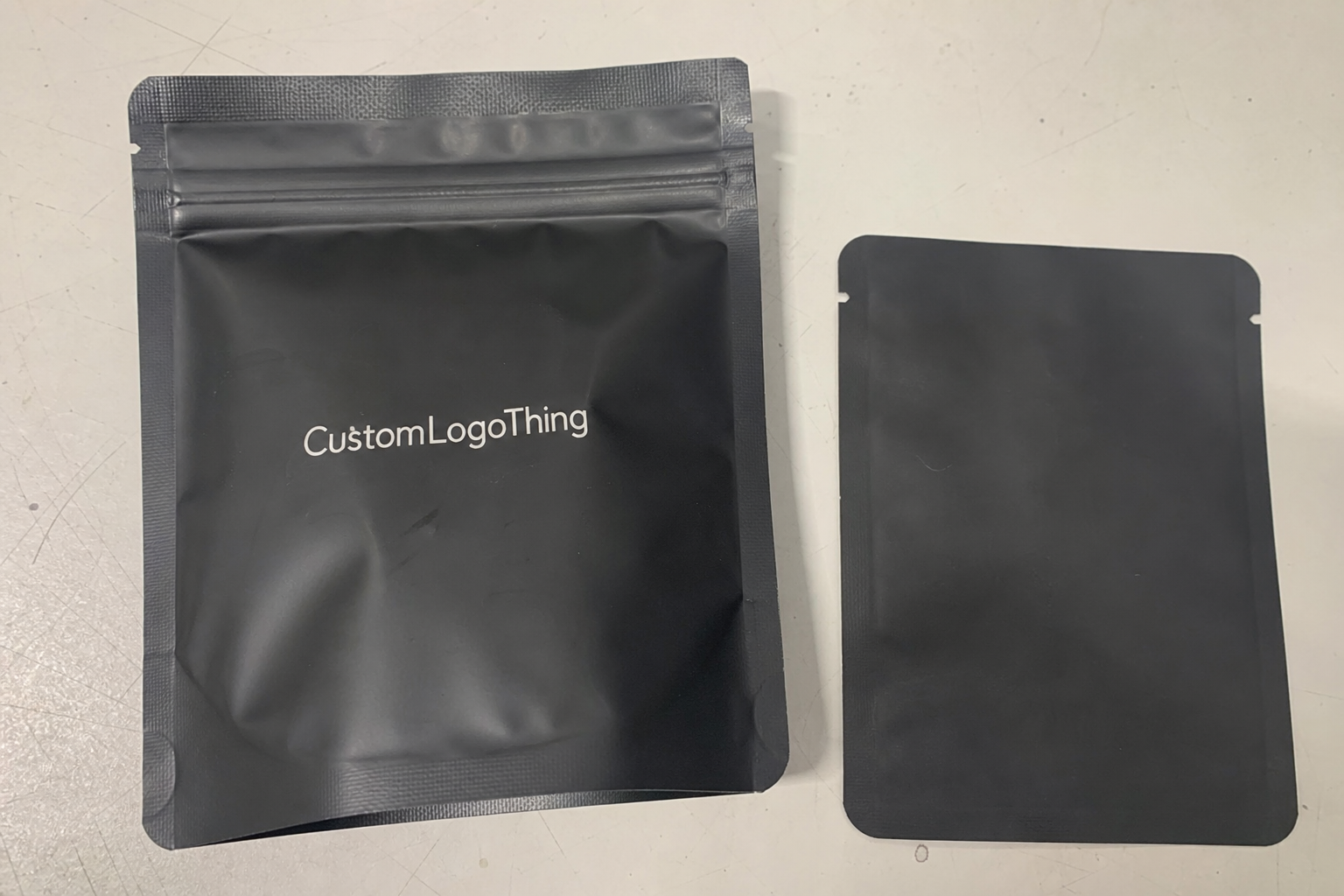 Matte Zipper Bags MOQ for Hotel Brands: Order Smart