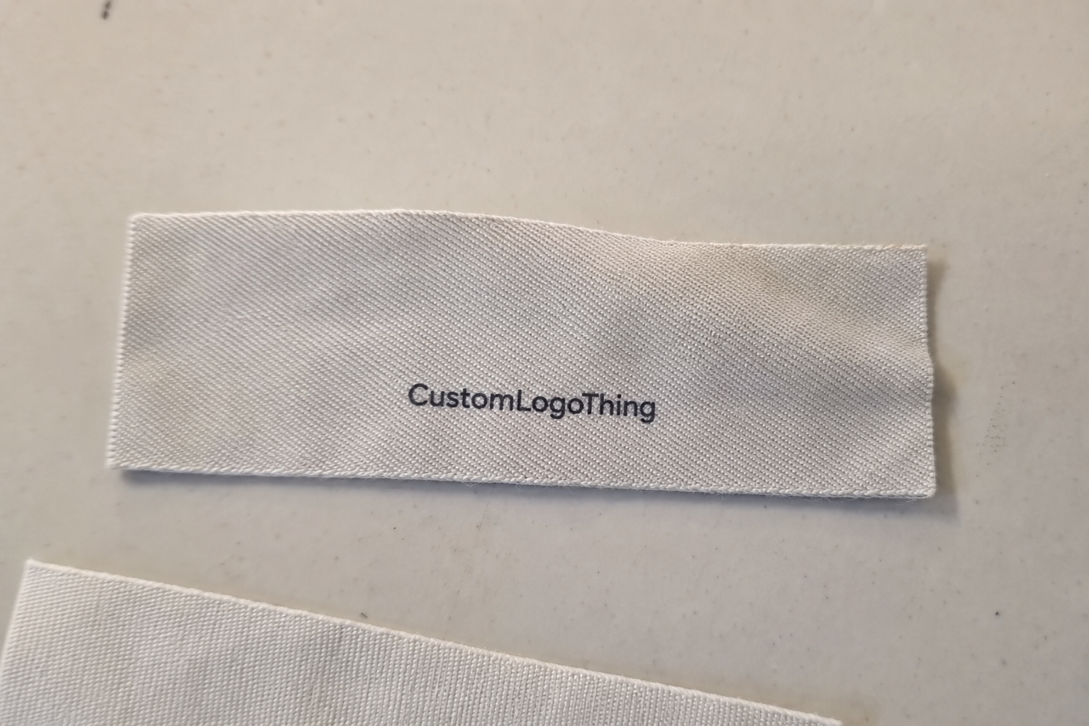 Clothing Labels MOQ for Boutique Brands: Order Smarter