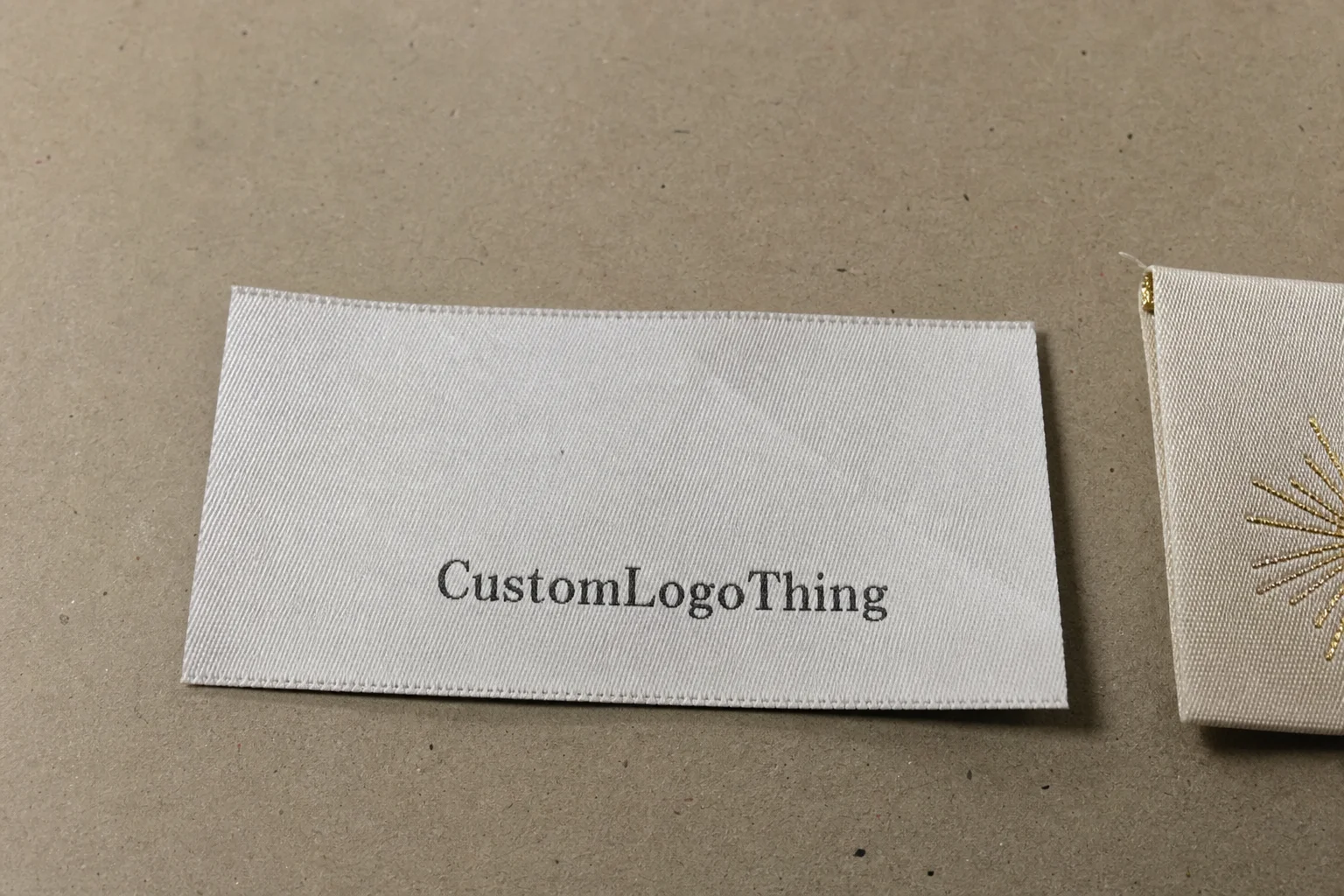 Custom clothing labels for jewelry brands: Buy the Right Fit