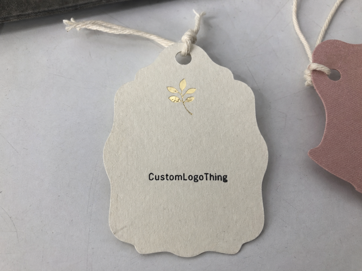 B2B Guide to Custom Swing Tag Manufacturing and Supplier