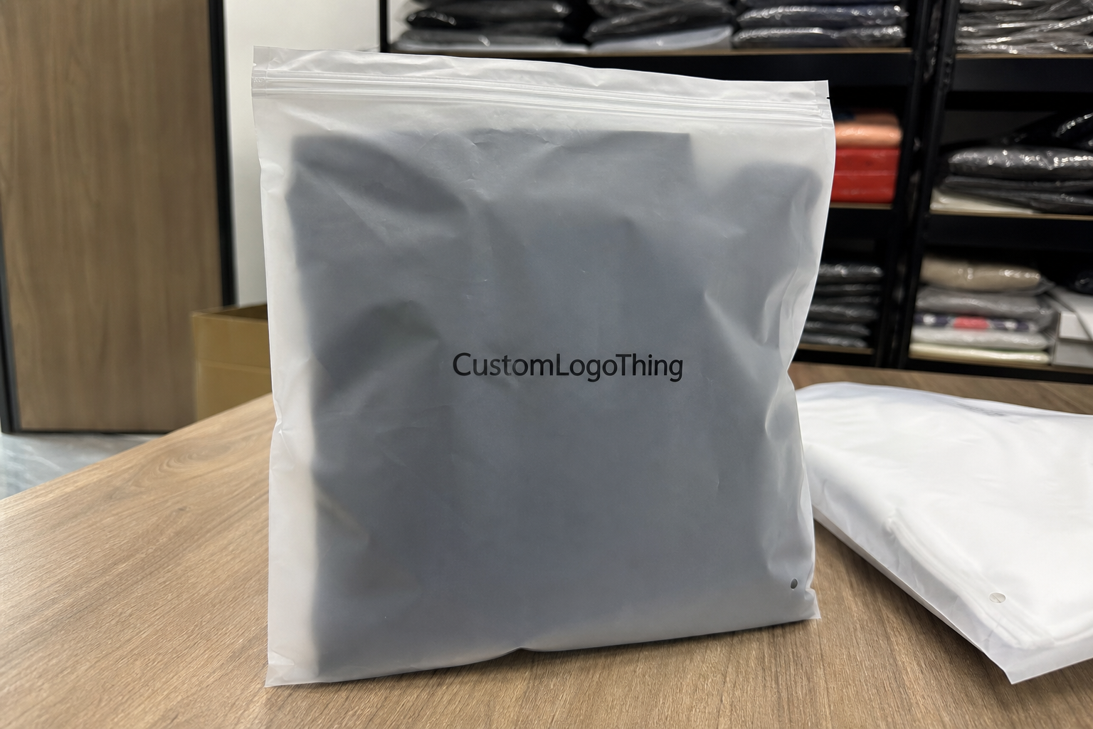 Private Label Zipper Pouches for Apparel Suppliers