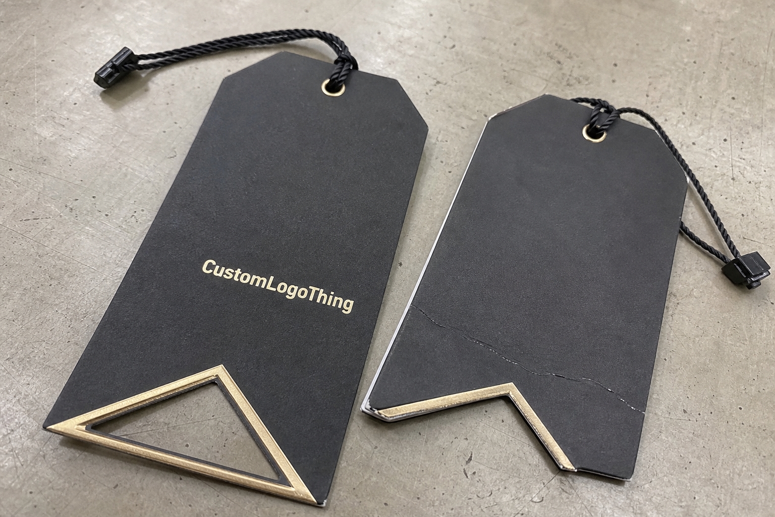Custom Hang Tags for Apparel Retailers: Shipping Checklist