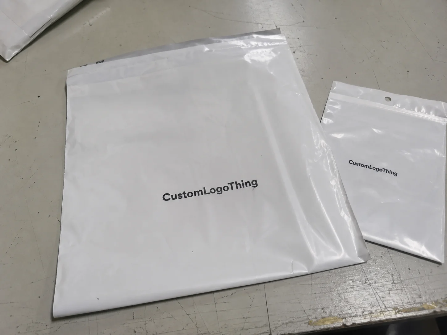 Custom Clear Zipper Bags for Trade Show Giveaways: Buy Smart