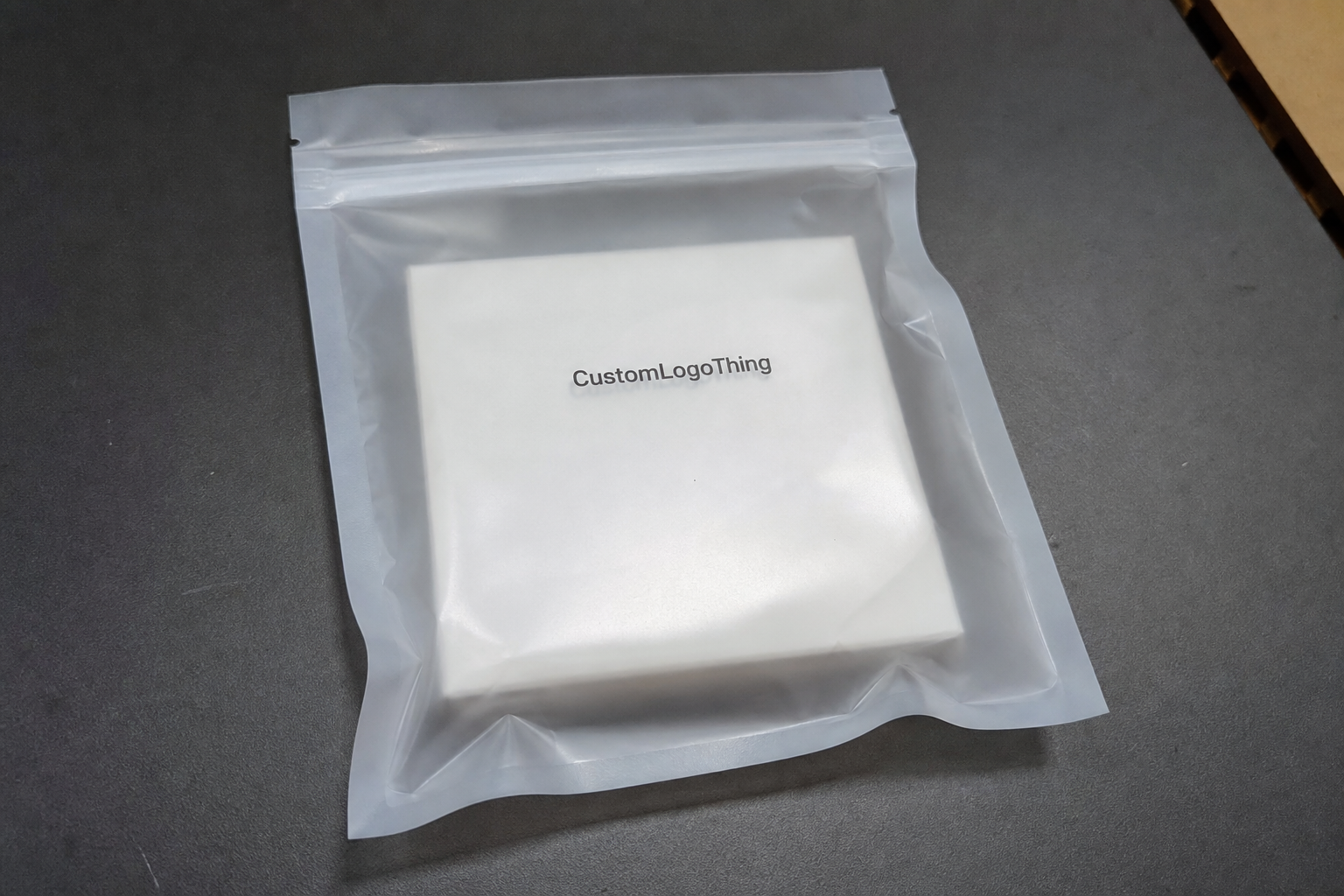 Custom Frosted Zipper Bags for Jewelry Packing Teams