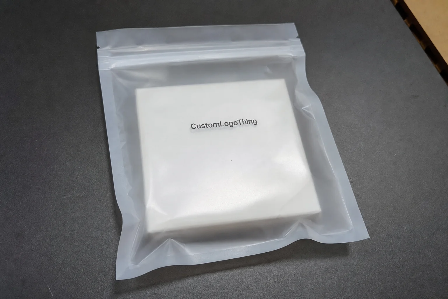 Custom Frosted Zipper Bags for Jewelry Packing Teams