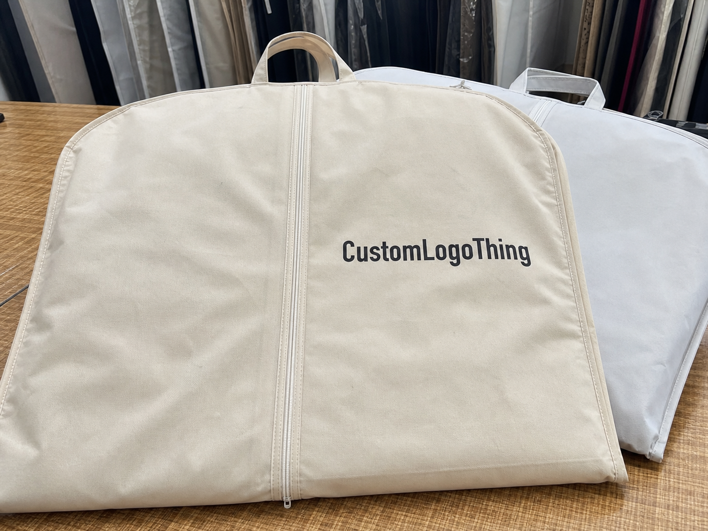 Custom Logo Garment Bags: Buyer Guide for Retail Packaging