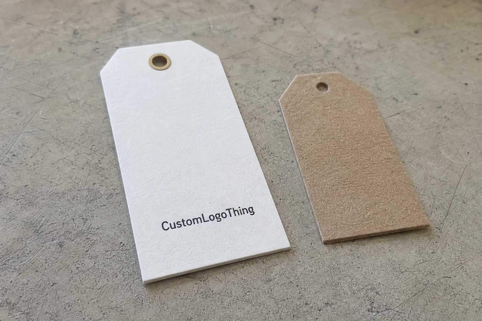 Folded Hang Tags for Apparel Low MOQ: Orders That Scale