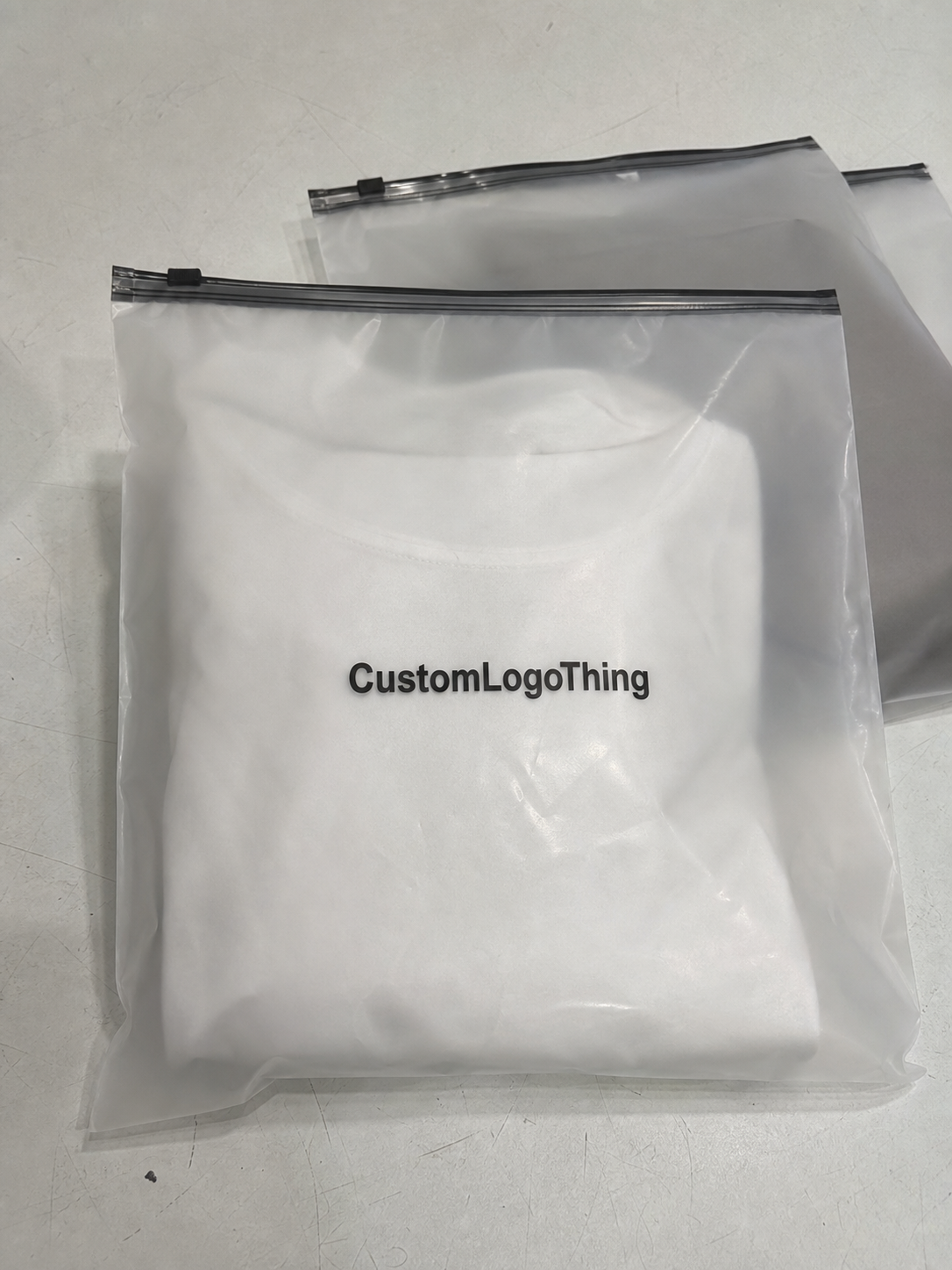 Frosted Zipper Poly Bags for Streetwear Labels: MOQ Planning