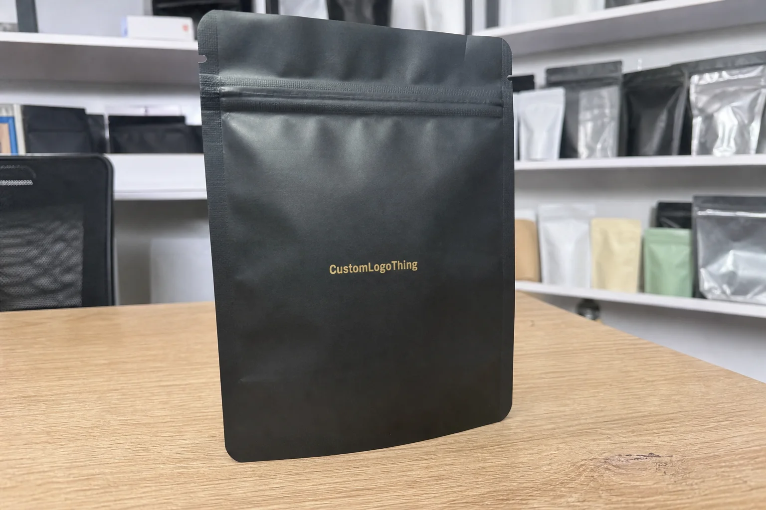 Die Cut Handle Bags for Ecommerce Brands: MOQ Planning