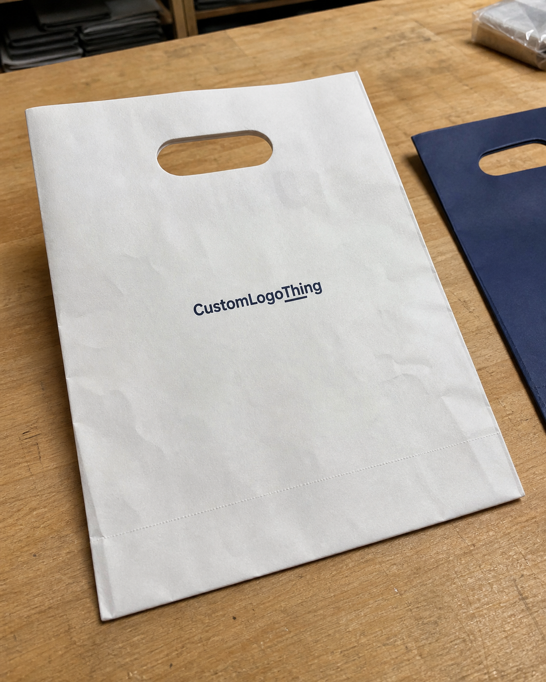 Die Cut Handle Bags for Corporate Buyers: MOQ Planning