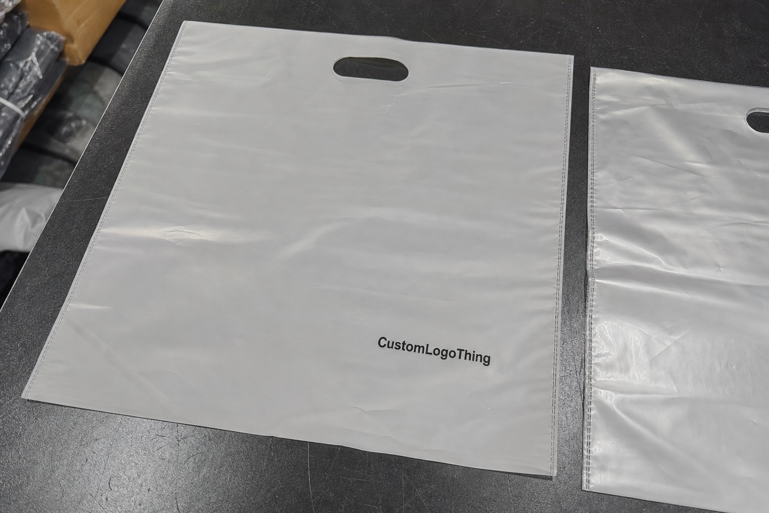 Garment Poly Bags for Boutique Retailers: MOQ Planning