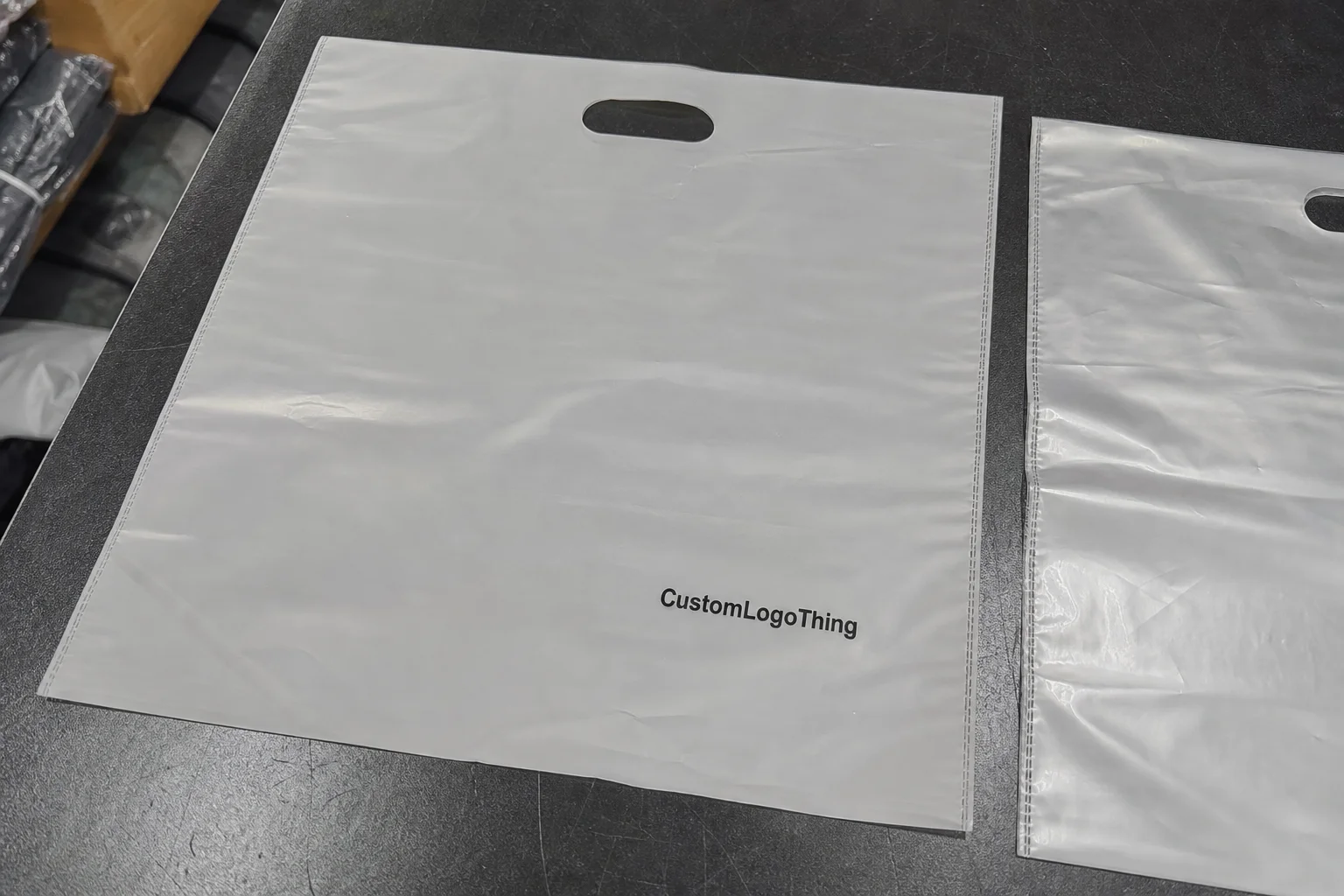 Garment Poly Bags for Boutique Retailers: MOQ Planning