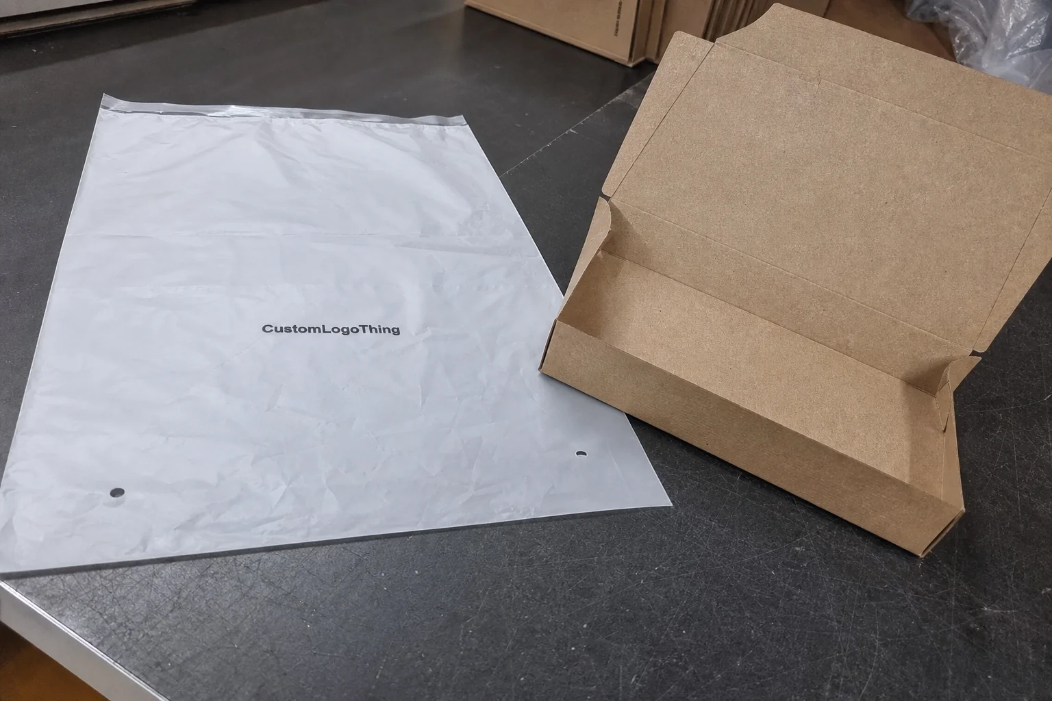 Garment Poly Bags for Apparel Brands: Shipping Carton Plan