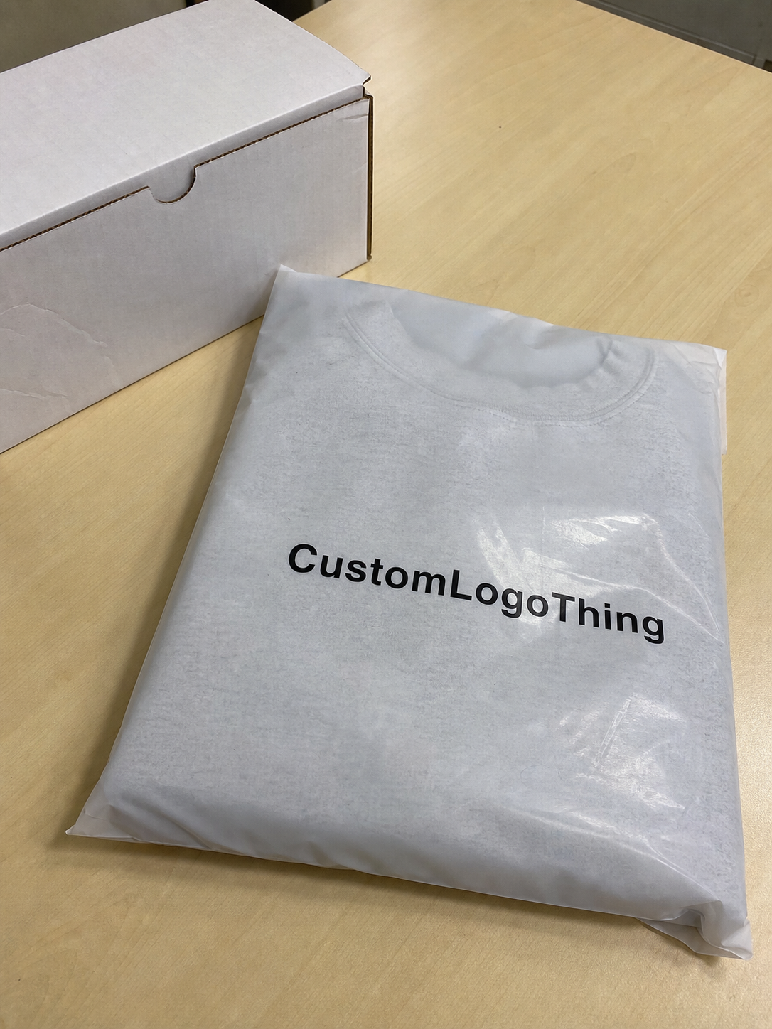 Garment Poly Bags for Cosmetic Brands Shipping Carton Plan: What It Solves - CustomLogoThing packaging example