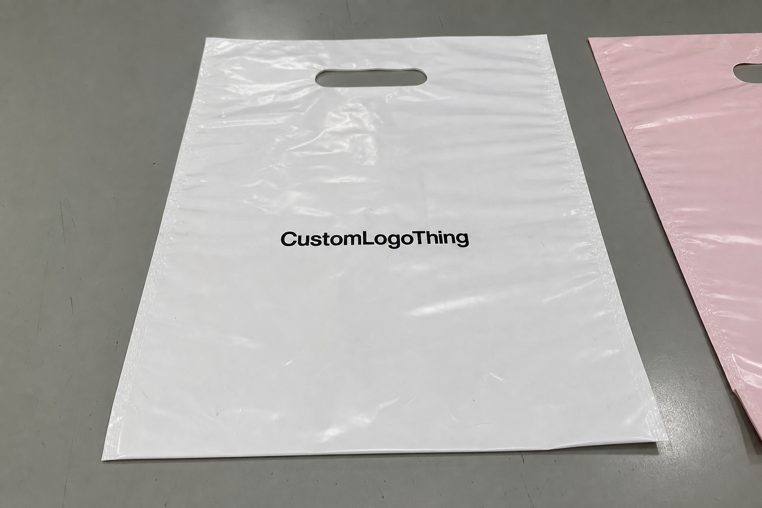 Order Personalized Plastic Shopping Bags for Retail Brands