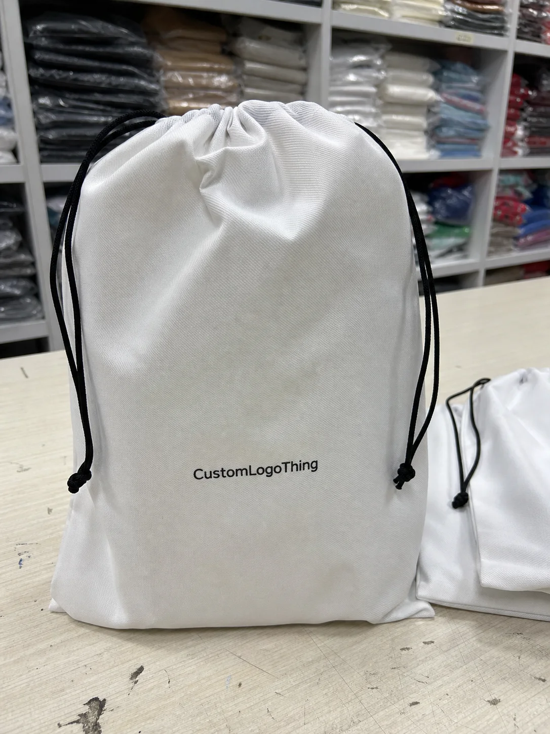Custom Zipper Bags for Clothes: Size, Cost, Order Guide