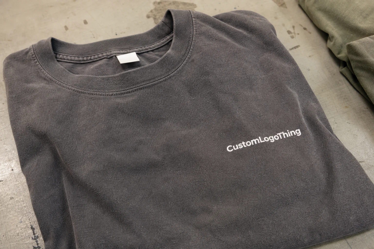Why custom labels online matter more than the garment tag - CustomLogoThing packaging example