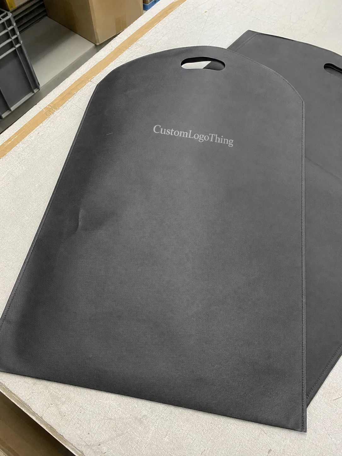 Label Custom Suits: Specs, Costs, and Ordering Tips for