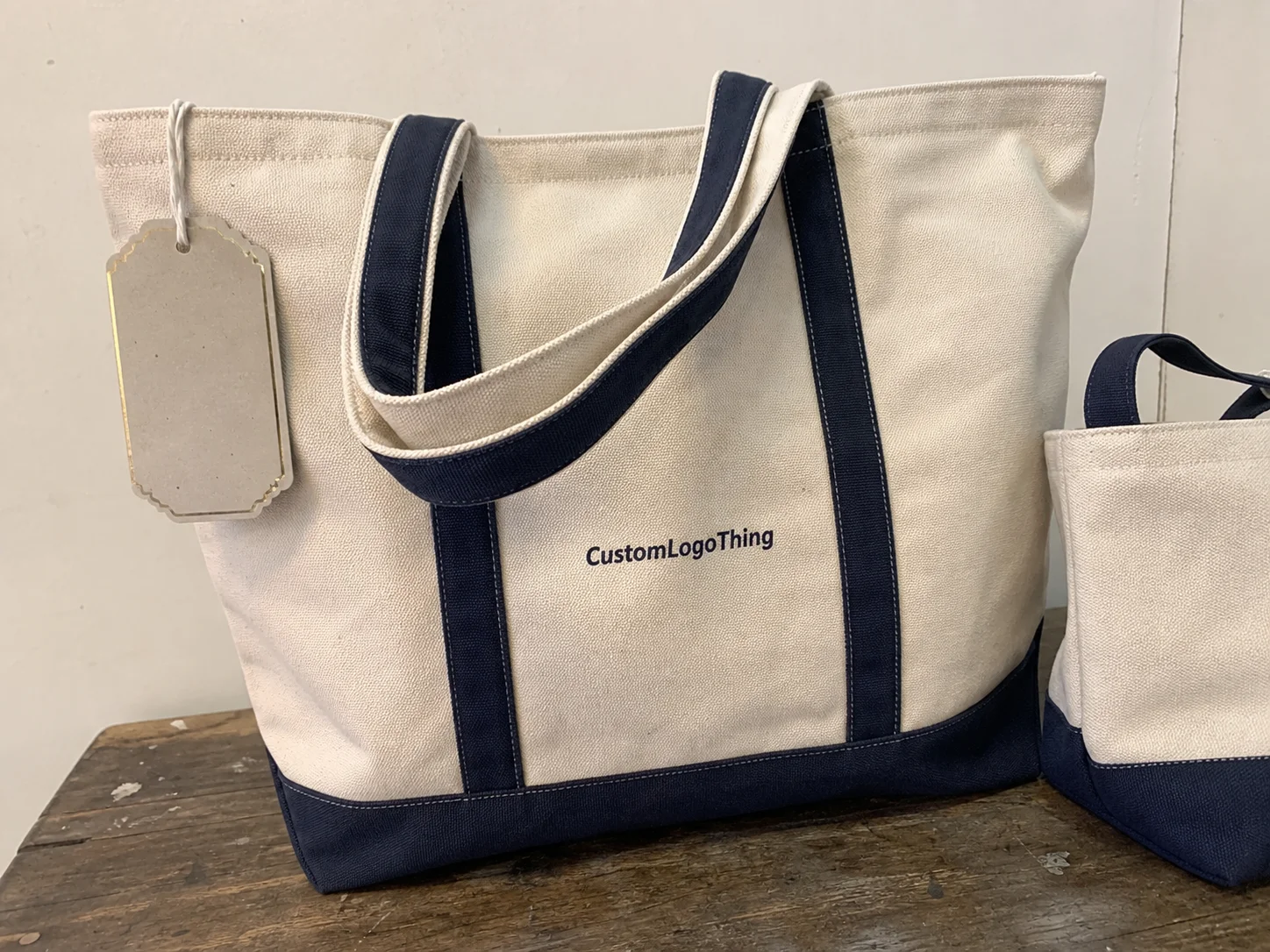 What personalized beach bags for women really need to handle - CustomLogoThing packaging example