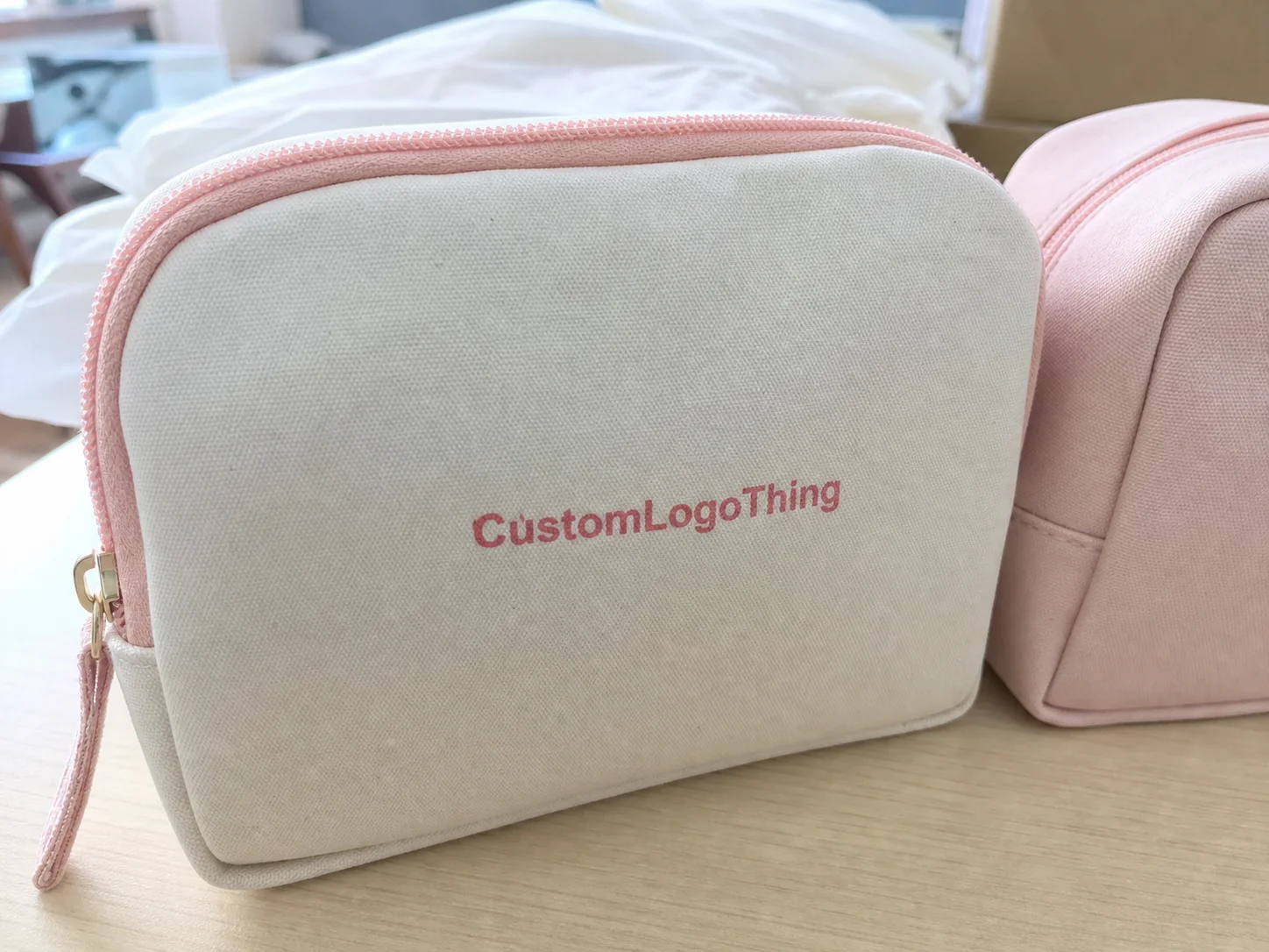 Cute Personalized Makeup Bags: How to Order Smart