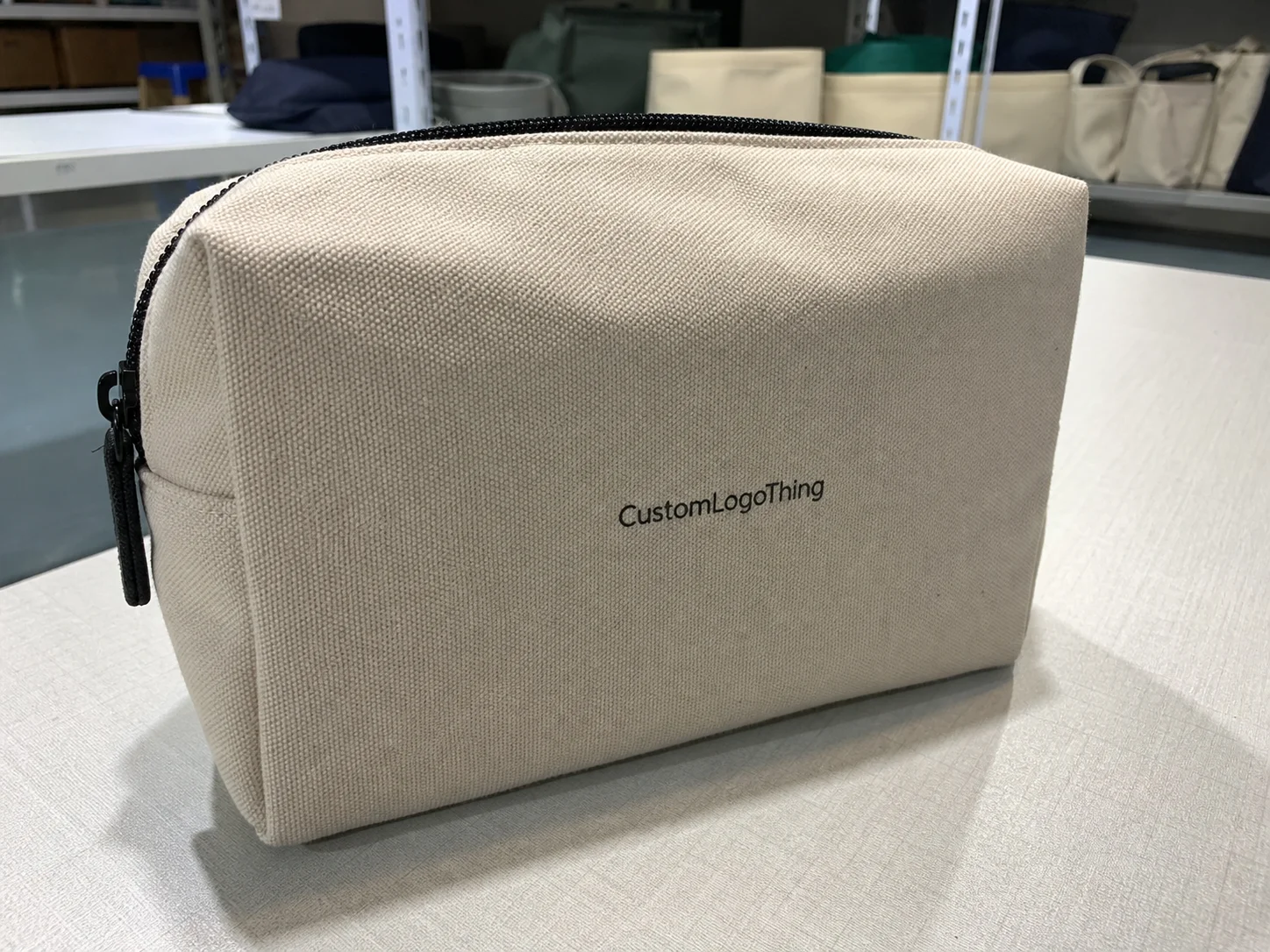 Personalized Cosmetic Bags: Bulk Buying Guide for Brands