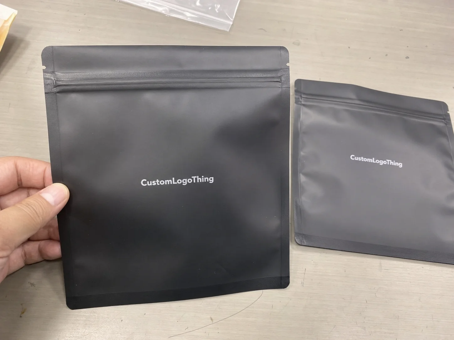 How to Buy Matte Zipper Bags: MOQ Pricing Plan Tips