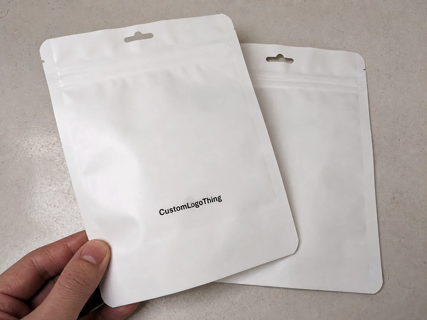 How to Buy Matte Zipper Bags: Landed Cost Guide for Buyers