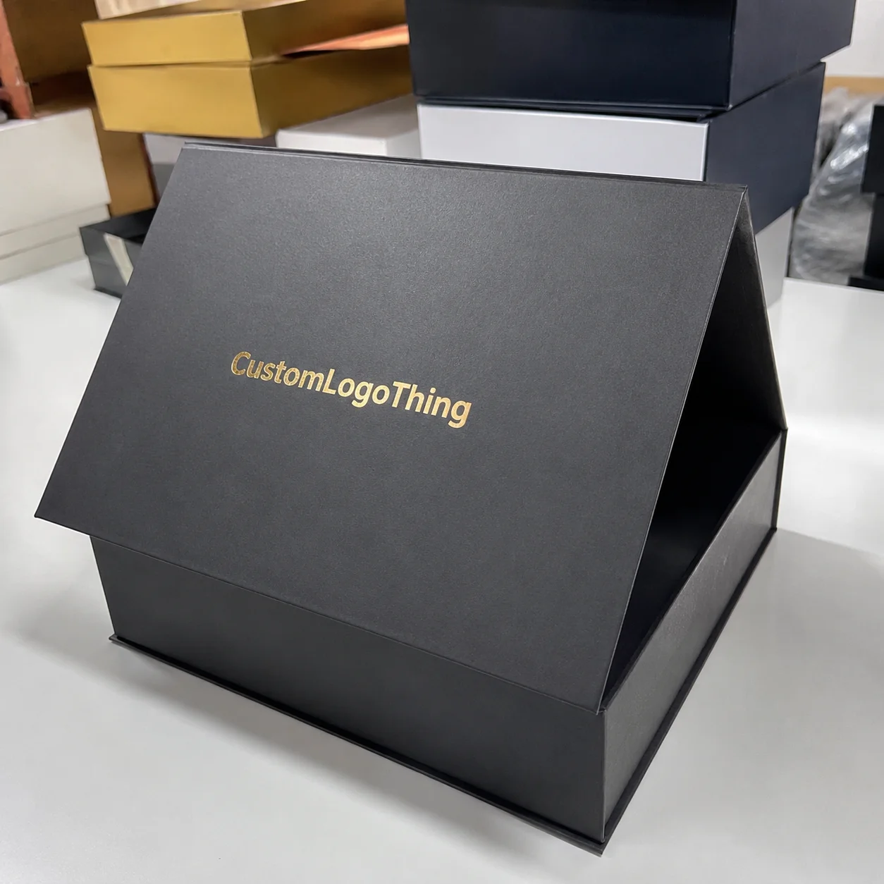 Buy Wholesale Gift Boxes With Magnetic Lid in Bulk