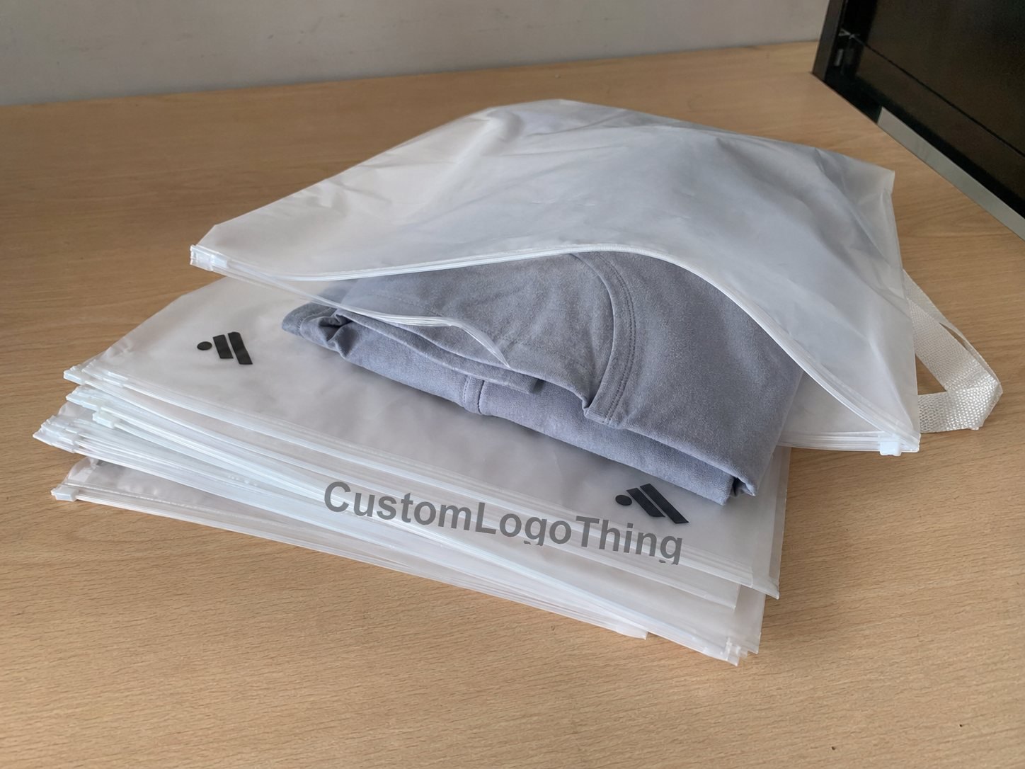 Custom Frosted Zipper Apparel Packaging Bags